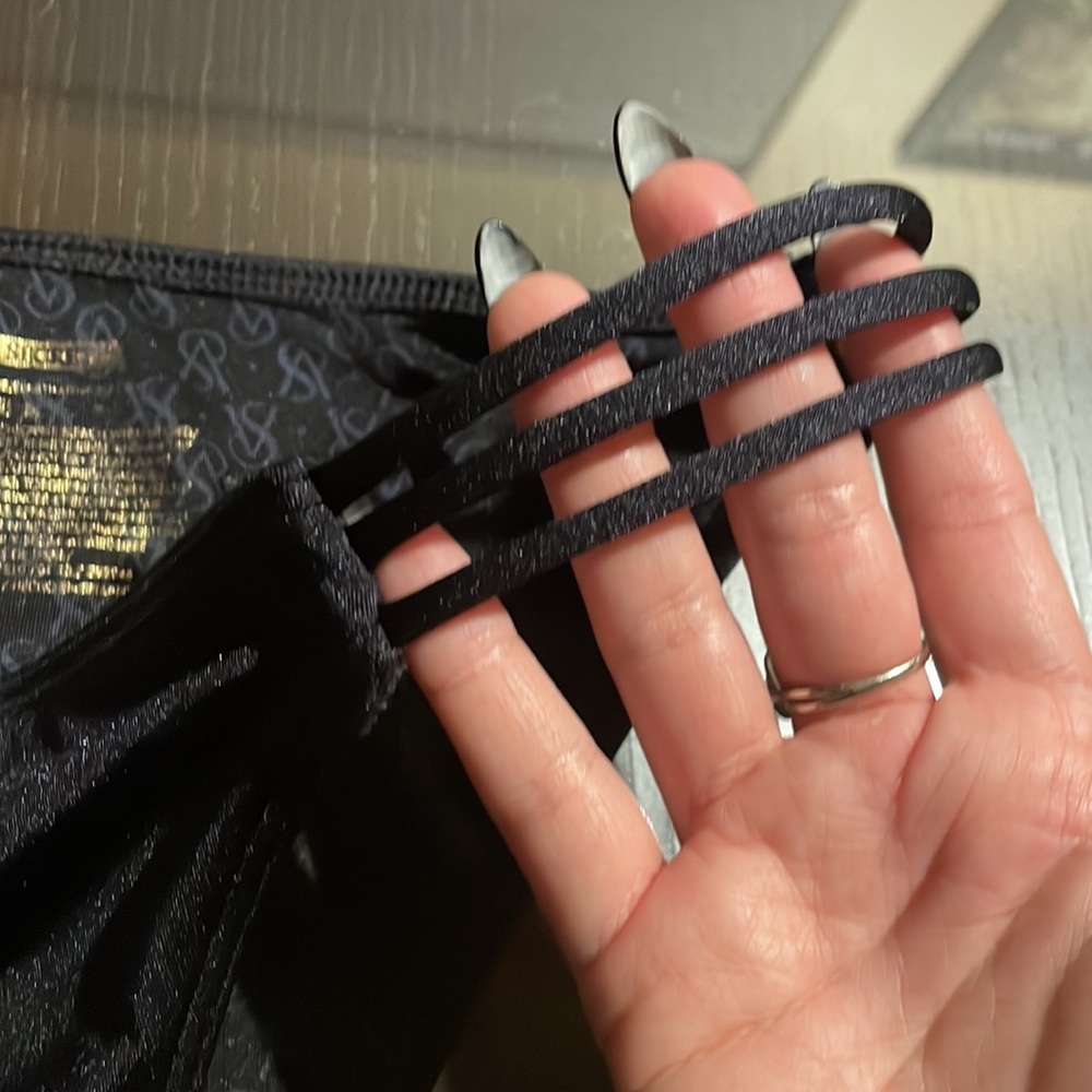 Victoria secret black bikini bottom - Picture 4 of 5